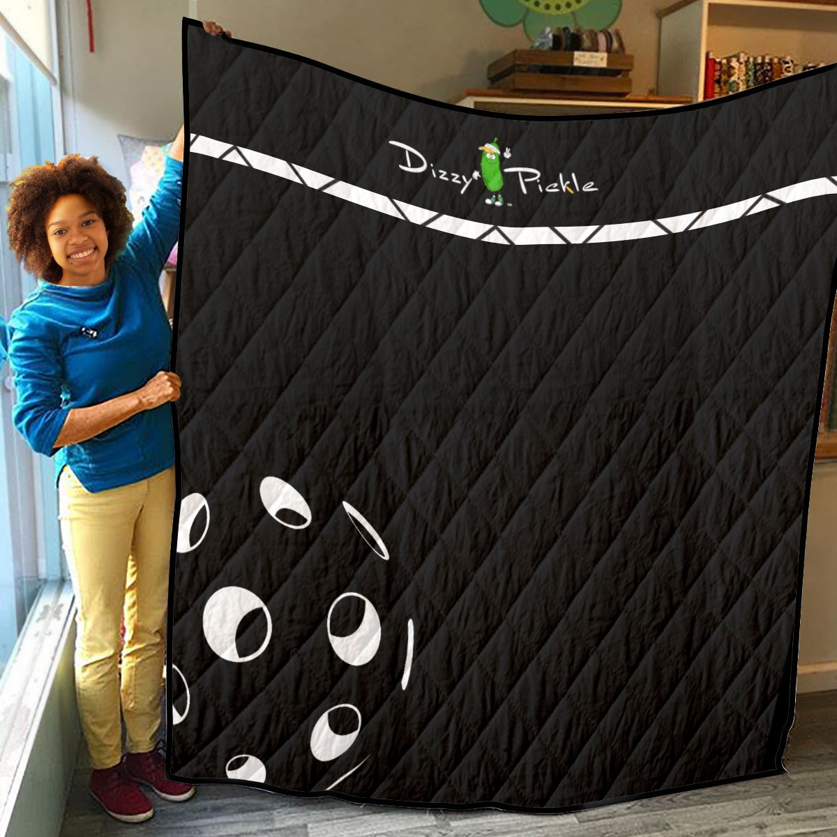 Lisa - Black/White - Lightweight Quilt by Dizzy Pickle