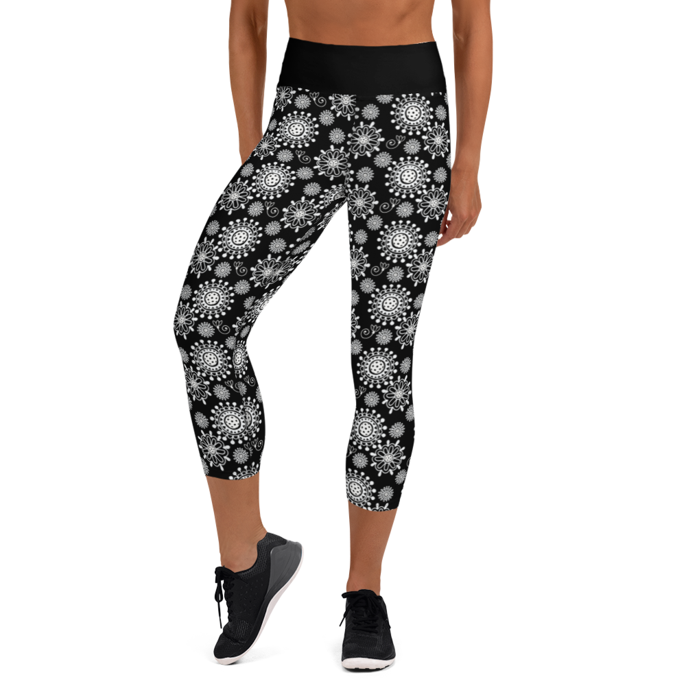 Dizzy Pickle Coming Up Daisies BW Women's Pickleball Capri Leggings