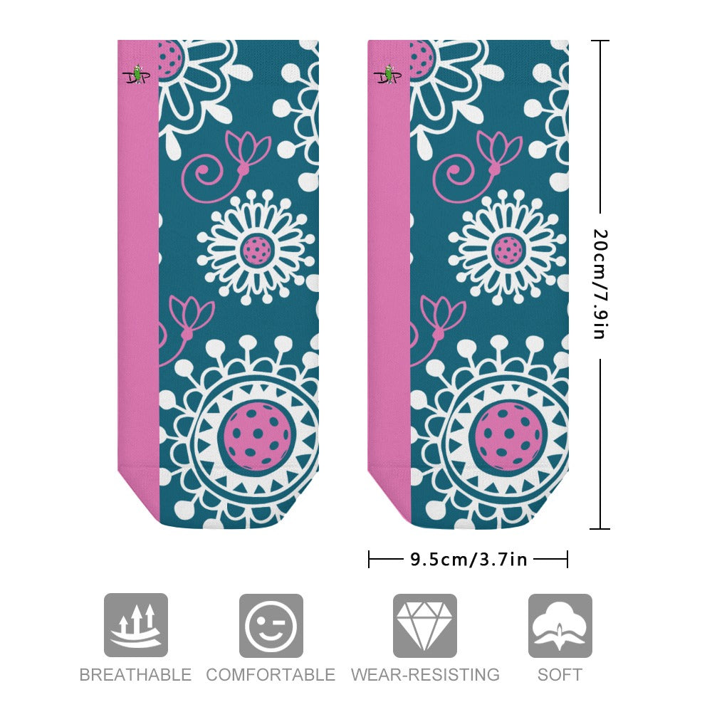 Coming Up Daisies - Low Cut Ankle Socks by Dizzy Pickle